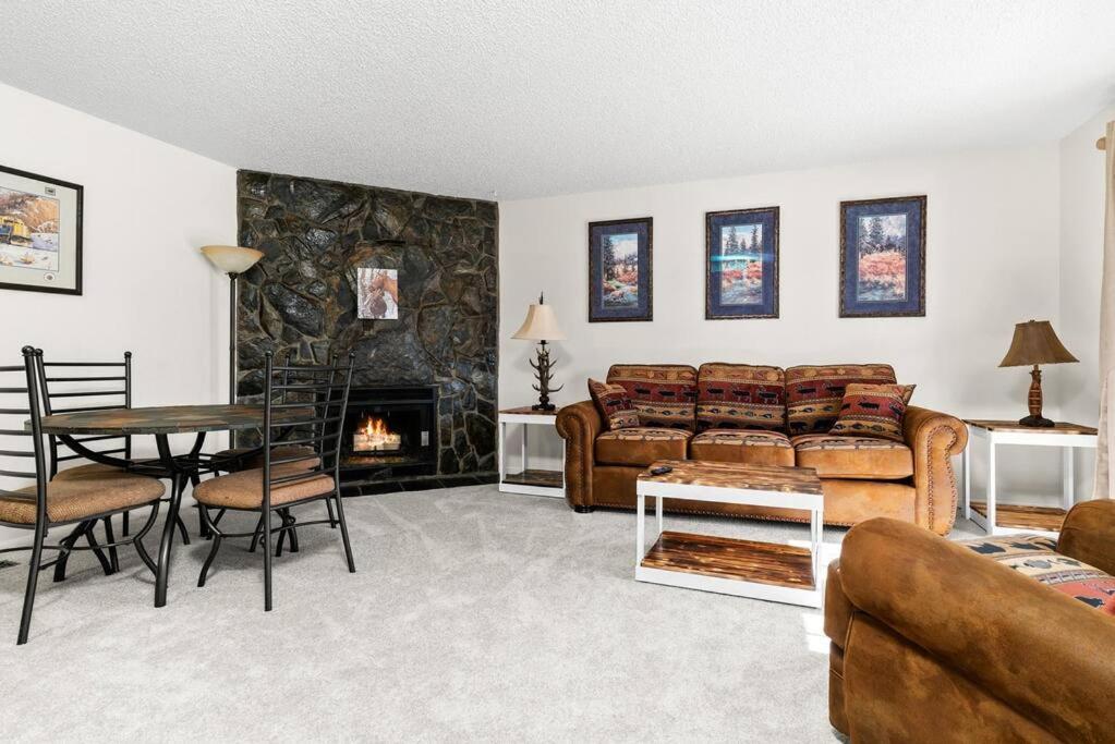 Moose Meadows- Near The Airport, Centrally Located Anchorage Exterior foto
